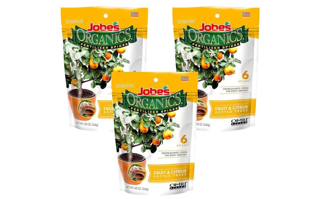 Jobe’s Organics Fruit & Citrus Tree Fertilizer Spikes, 3-5-5 Time Release Fertilizer for all Container or Indoor Fruit Trees, 6 Spikes per Package