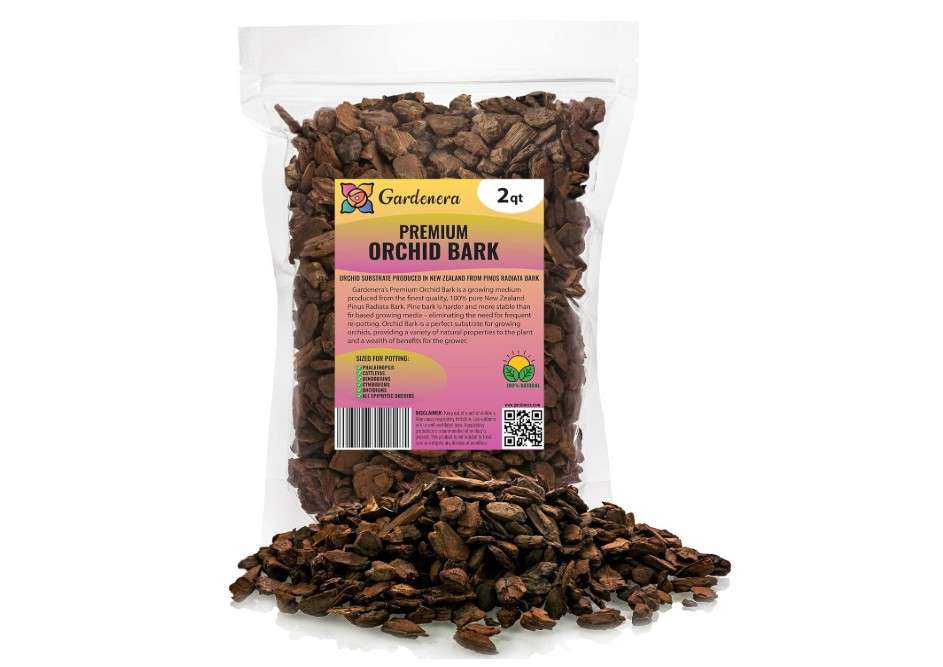  GARDENERA New Zealand Pinus Radiata Bark - Organic Hand Mixed New Zealand Orchiata Pine Bark for Orchids - Medium Chips 9-12mm - 2 Quart Bag