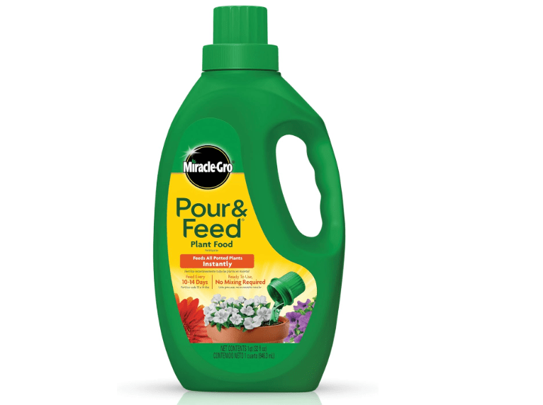 Miracle-Gro Pour & Feed Plant Food, Fertilizer Instantly Feeds Live Plants, For Outdoor & Indoor Plants in Containers, 32 oz.