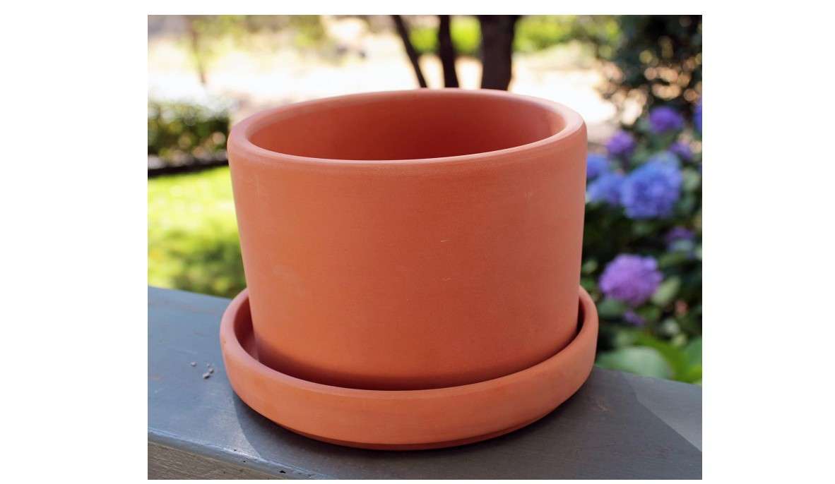 
Goodman and Wife Natural Terracotta Round Fat Walled Garden Planters with Individual Trays. (2, Large Size)