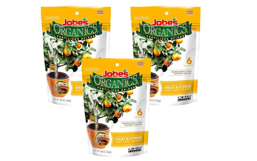  Jobe’s Organics Fruit & Citrus Tree Fertilizer Spikes, 3-5-5 Time Release Fertilizer for All Container or Indoor Fruit Trees, 6 Spikes per Package