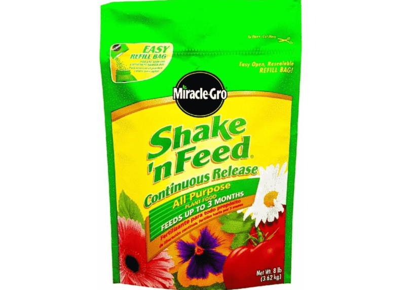 Miracle-Gro 1007191 Shake'n Feed All Purpose Plant Food Mixing Bag, 8-Pound (Older Mode