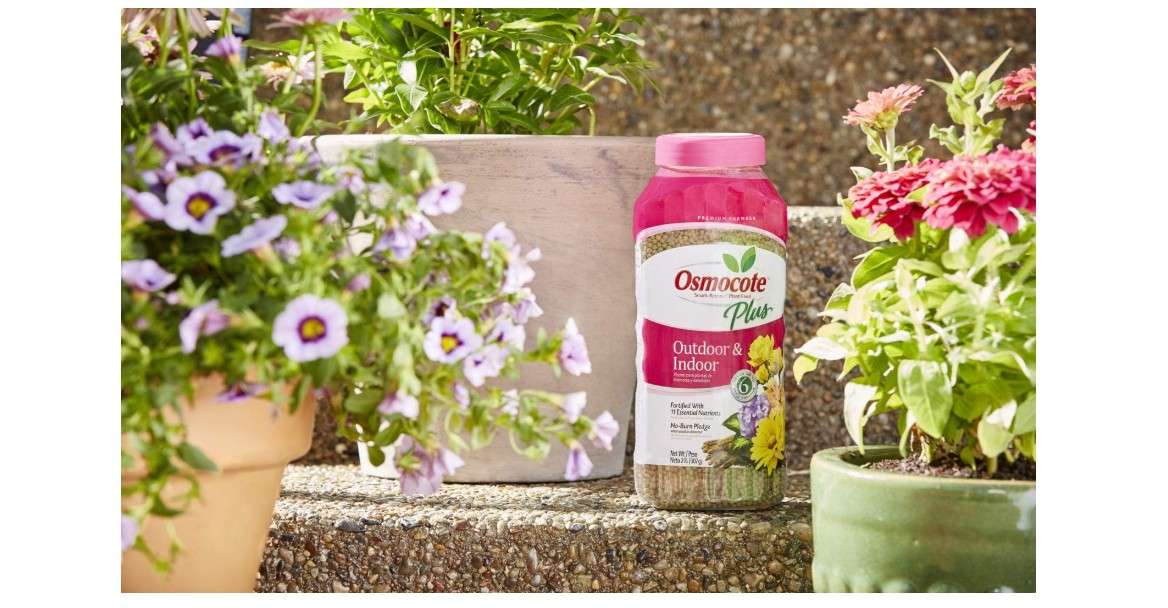 
Osmocote Smart-Release Plant Food Plus Outdoor and Indoor, For Most Plant Types, In-Ground and Container Plants, Contains 11 Essential Nutrients, 2 lb.