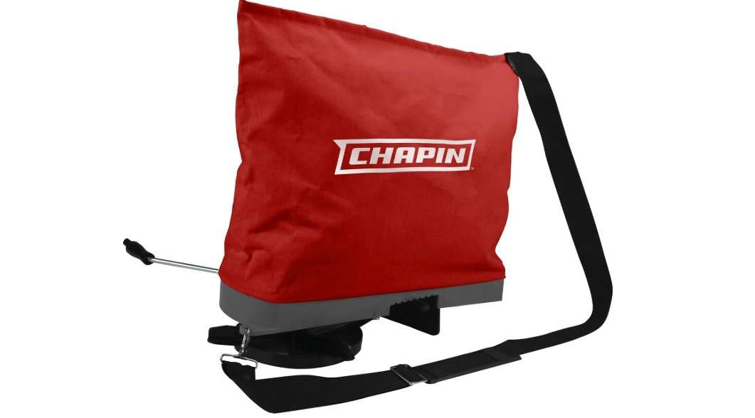 
Chapin 84700A 25-Pound Professional Handheld Bag Seed spreader with Waterproof Bag, Enclosed Gears, Rear Baffle, Adjustable Shoulder Strap and Multiple