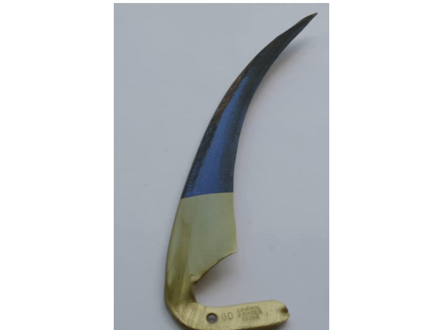 
Muller Scythe Blade Oftner - Hand Forged in Austria (Total length 23.5″ (60cm), Sweep 55mm, Widest point 3″ 491