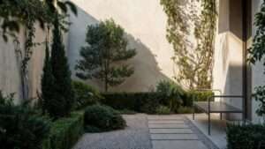 minimalist garden design for small spaces