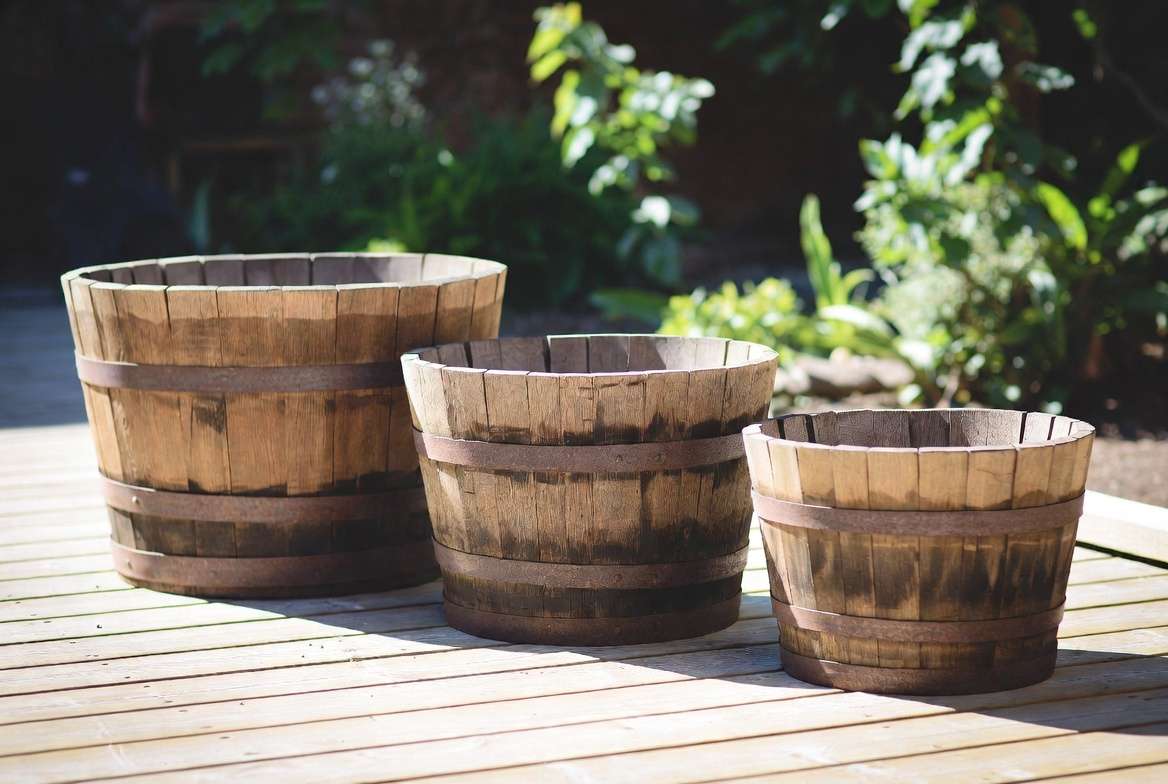 Best wooden barrels for plants 2026 expert recommendatio