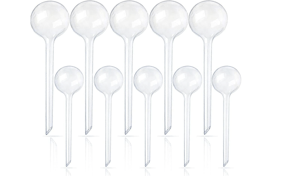 
10 Pcs Clear Plant Watering Globes,Plastic Self-Watering Bulbs,Flower Automatic Watering Device,Garden Waterer for Plant Indoor Outdoor